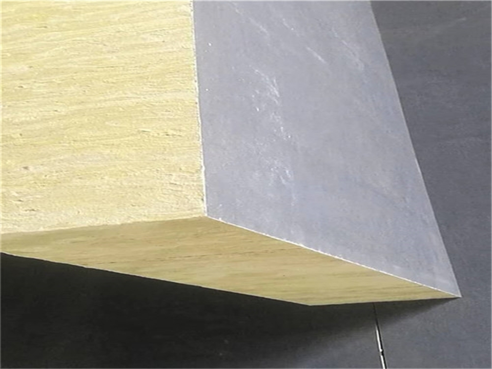 水泥基聚氨酯復(fù)合板